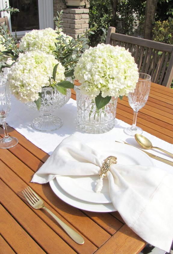 elegant white gold tablescape