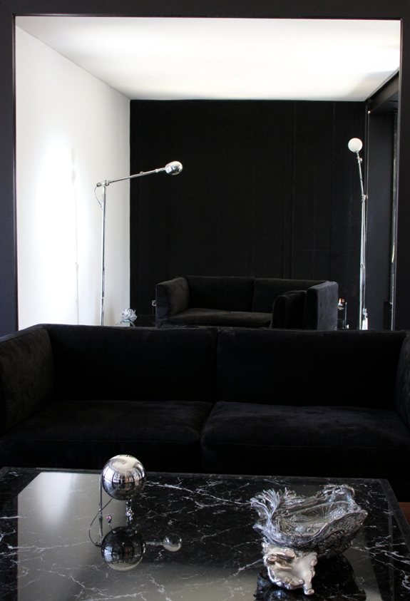 mirrors amplify light space